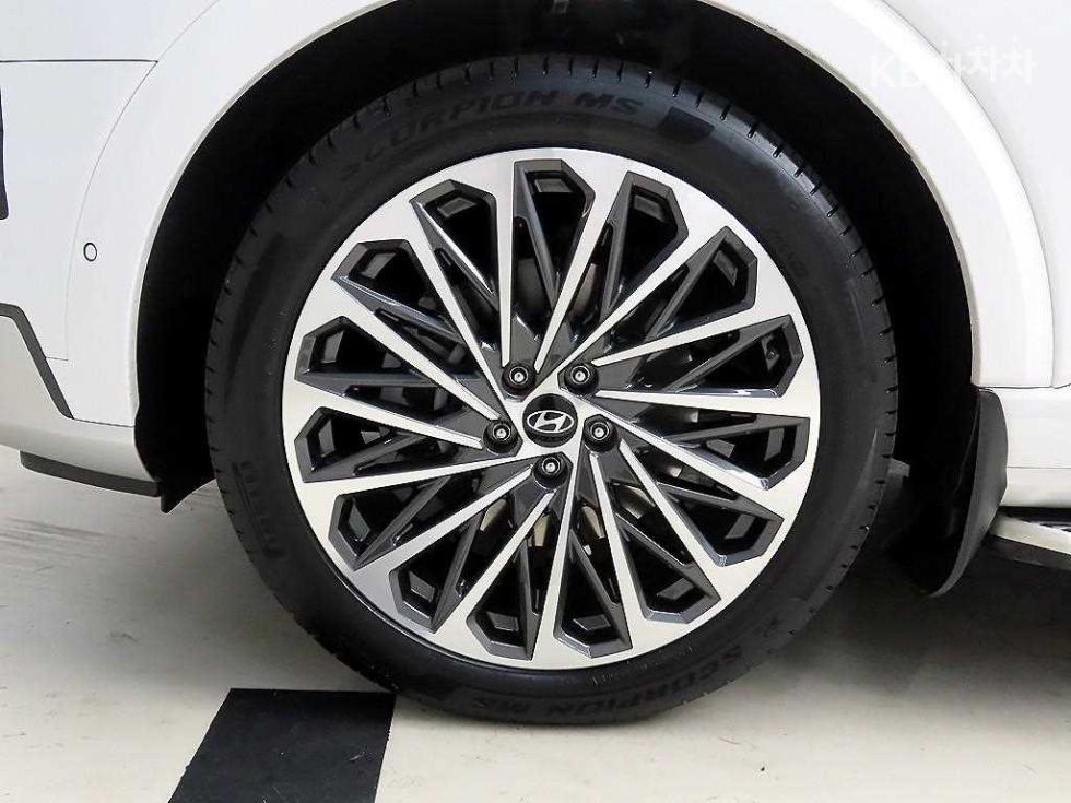 2025 Hyundai Used Car photo
