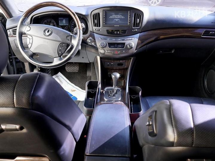 KG Mobility (Ssangyong) Chairman H New Classic 600S Top Model 6