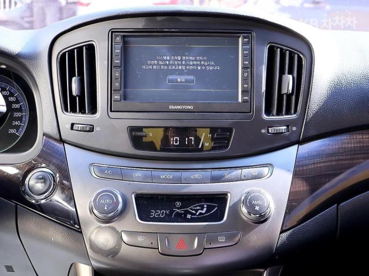 KG Mobility (Ssangyong) Chairman H New Classic 600S Top Model 10