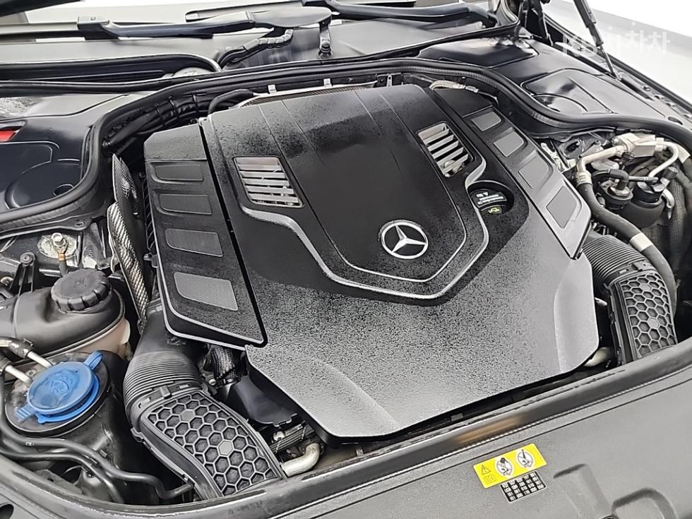 2019 Mercedes-Benz S photo