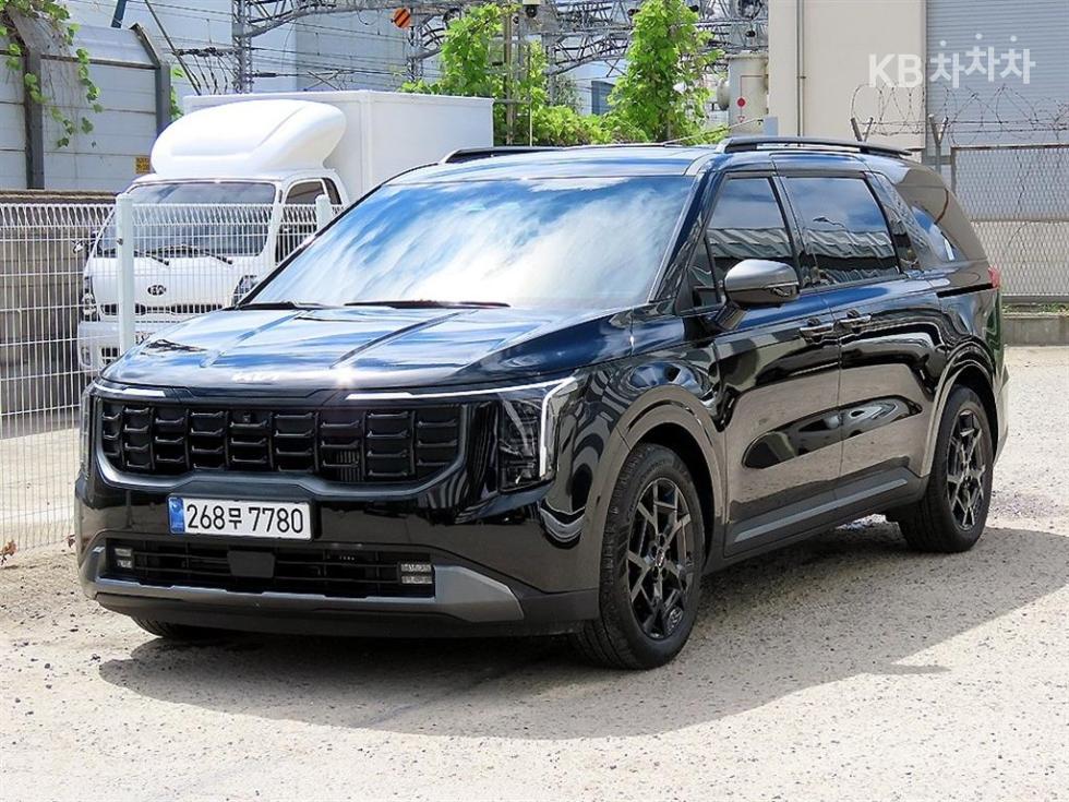 2025 - kia carnival