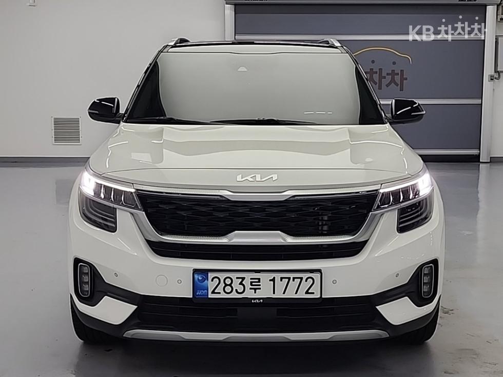 2023 - kia seltos