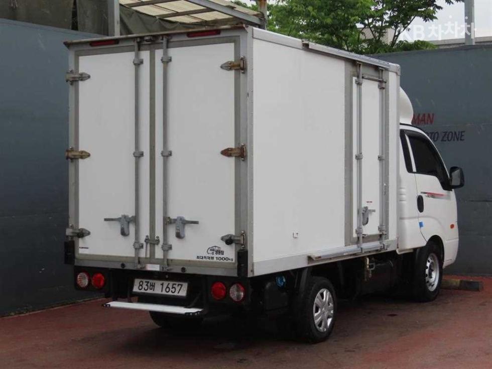 2020 - kia bongo iii