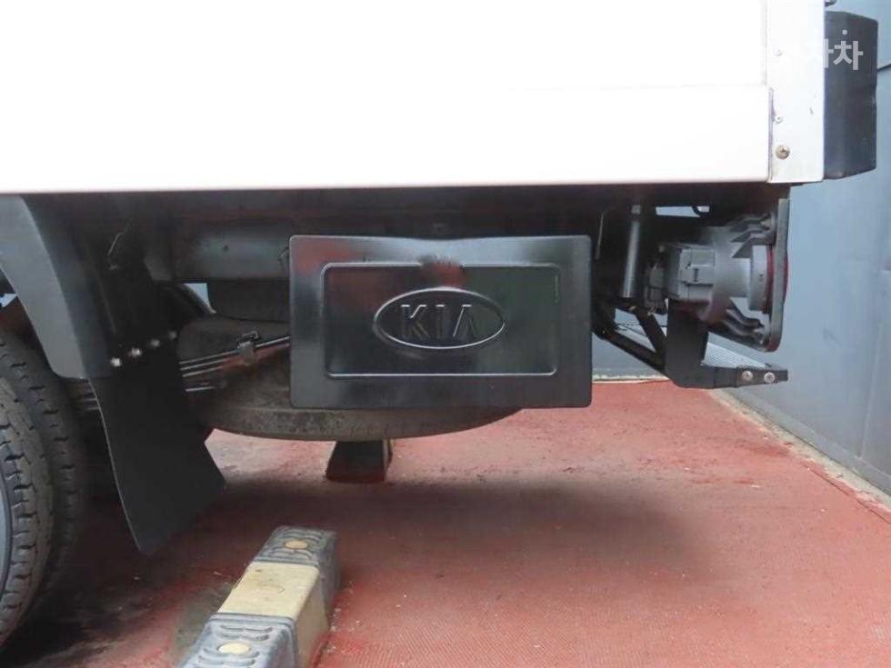 2020 - kia bongo iii