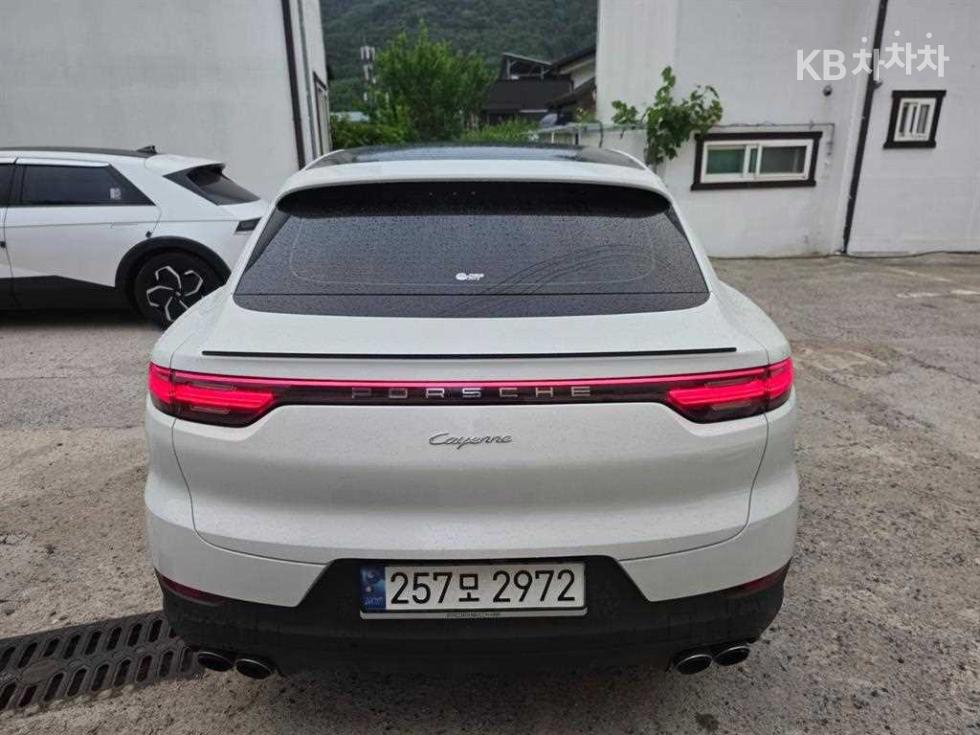 2023 Porsche (9Y0) photo