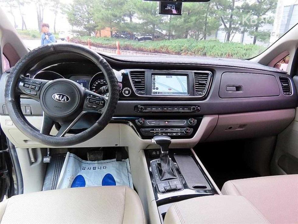 2018 - kia carnival