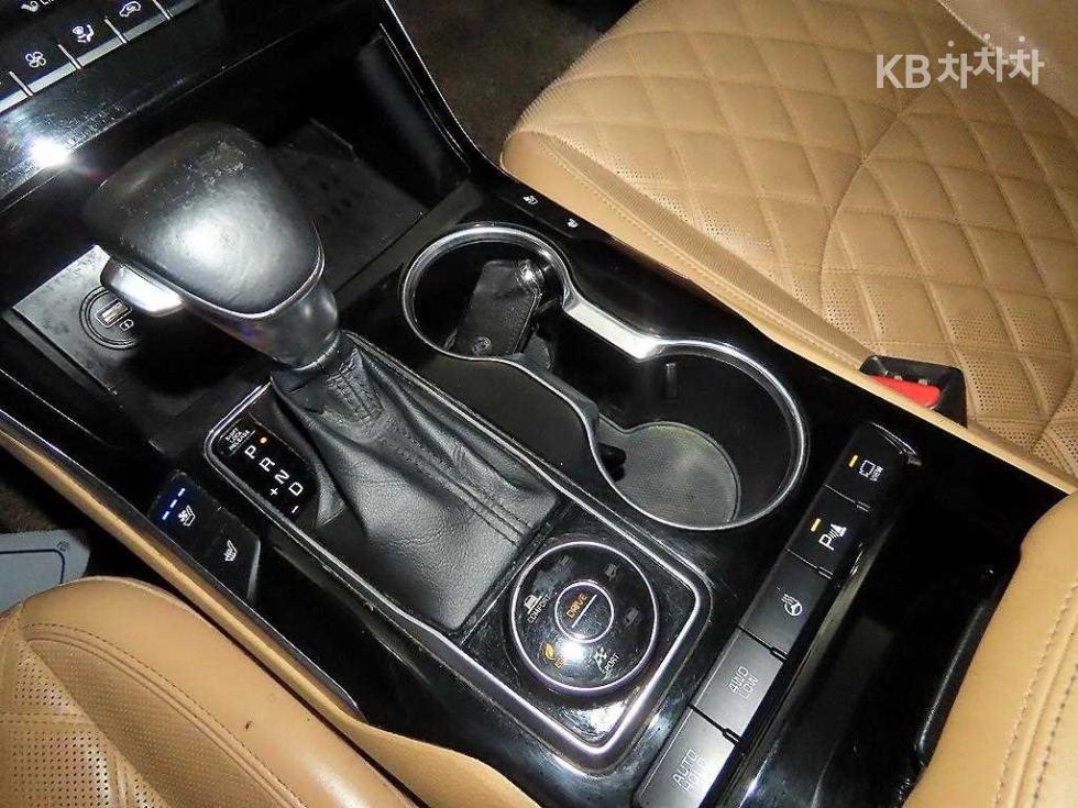 2021 - kia mohave