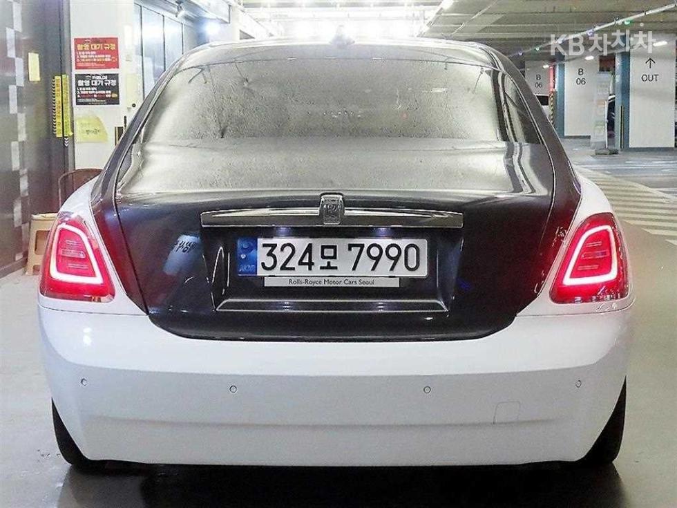 Rolls-Royce Ghost — miniaturë 5