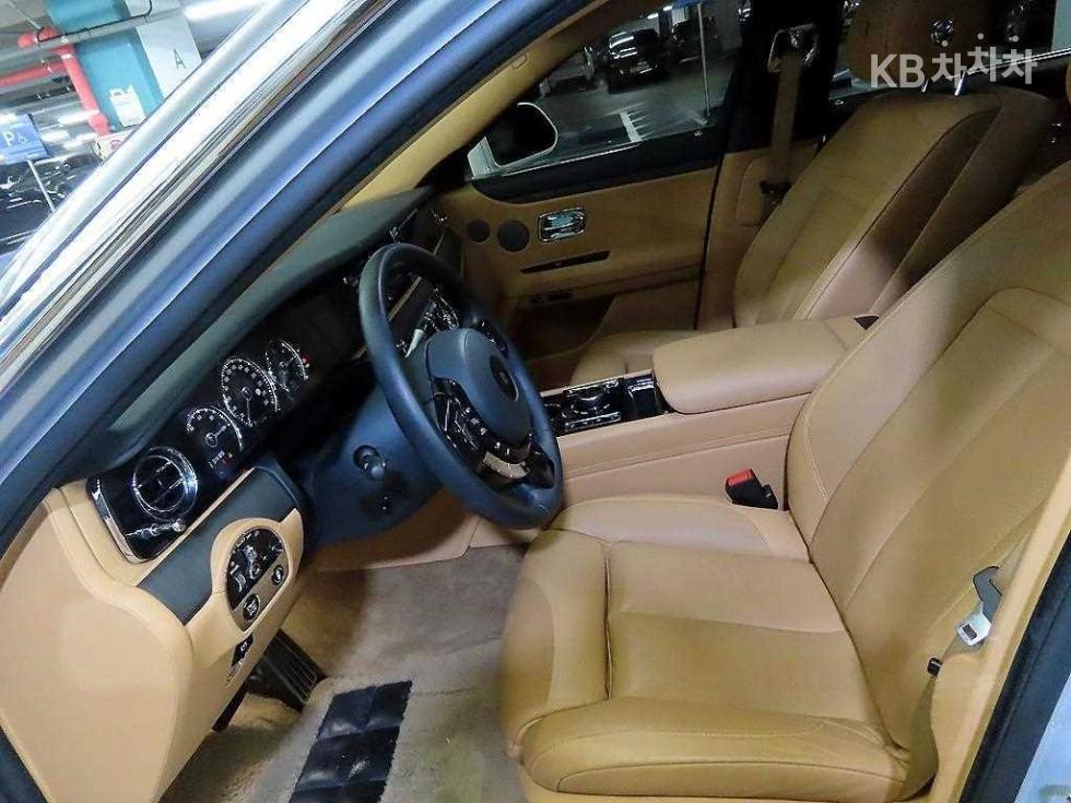 Rolls-Royce Ghost — miniaturë 6