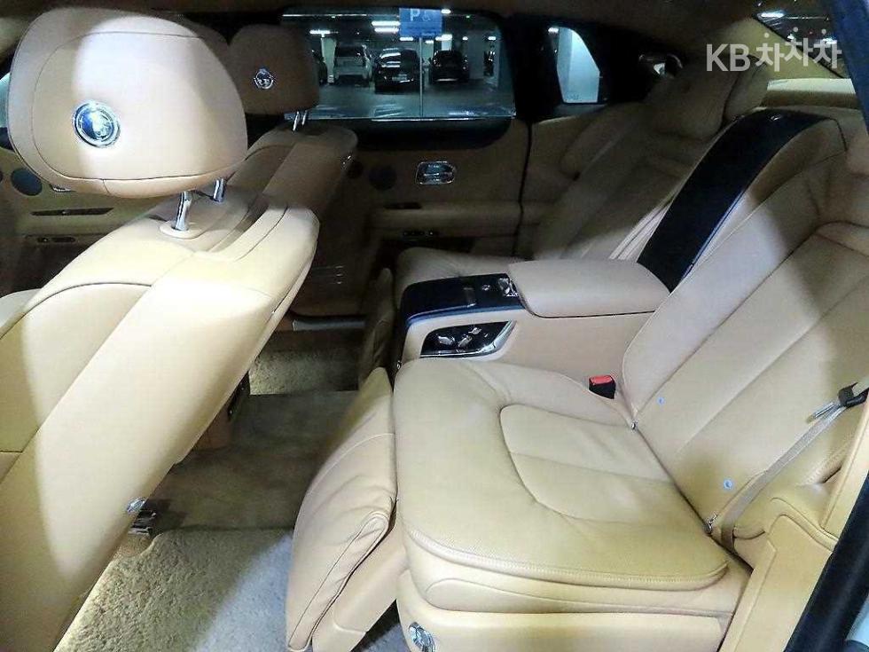 Rolls-Royce Ghost — miniaturë 7