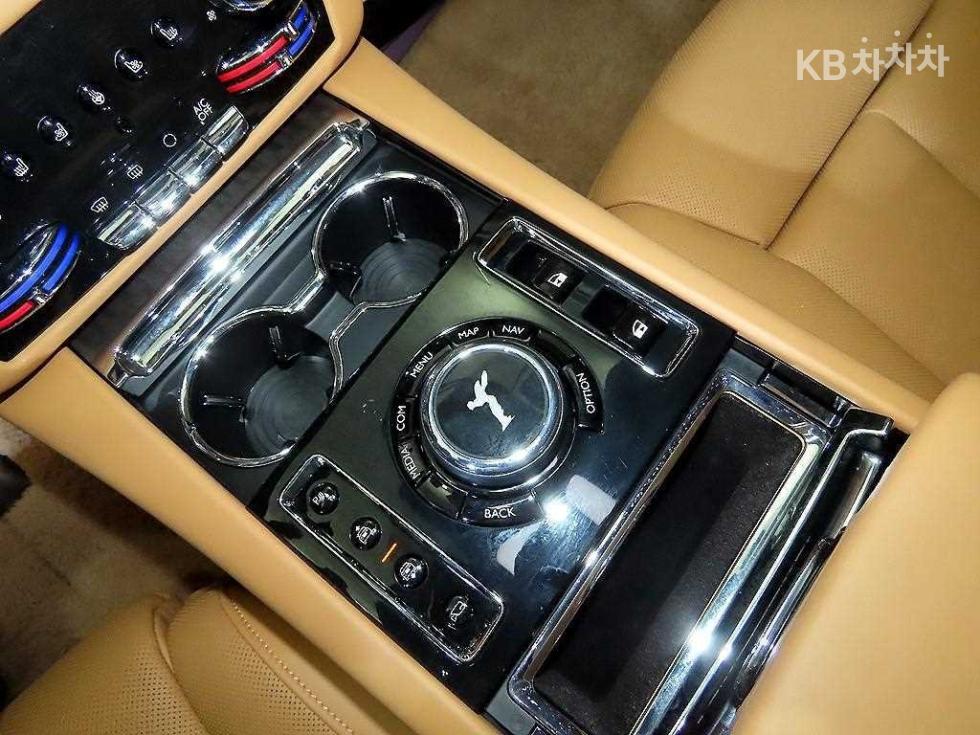 Rolls-Royce Ghost — miniaturë 12