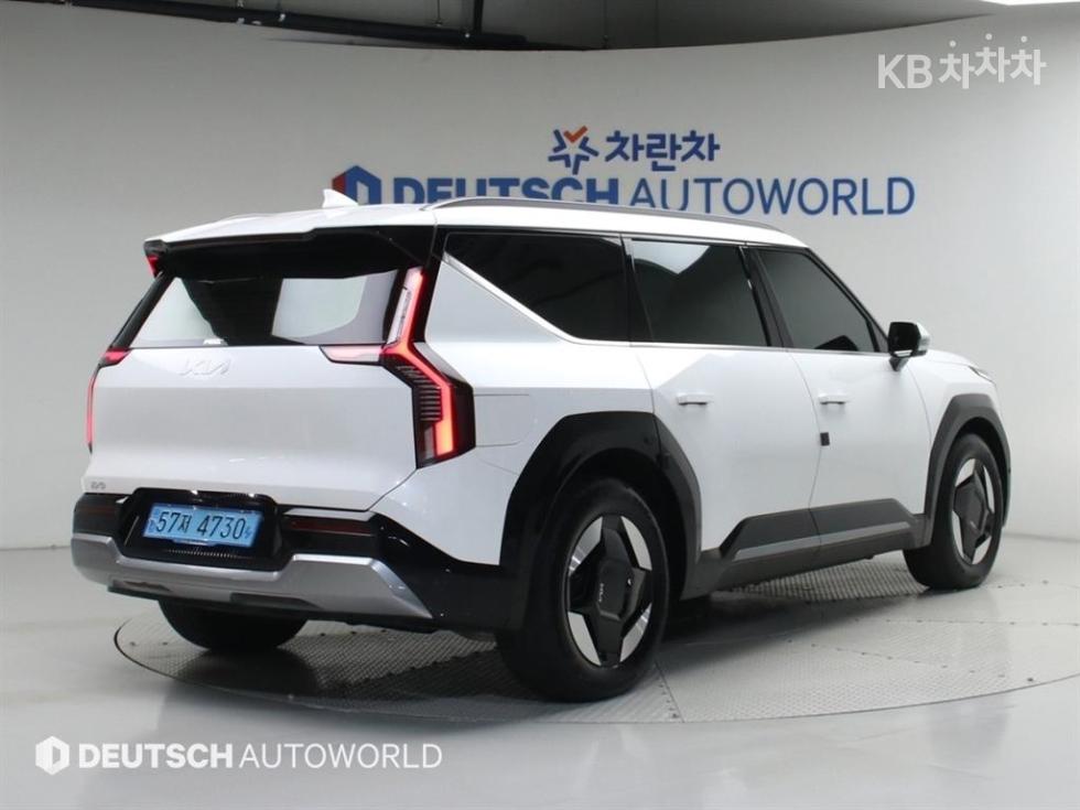 2024 - kia ev9