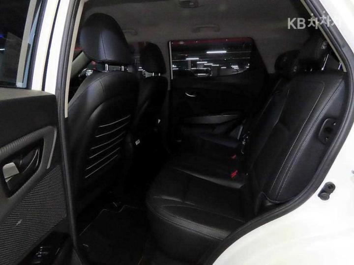 KG Mobility (Ssangyong) Tivoli 1.6 GDi V1 8