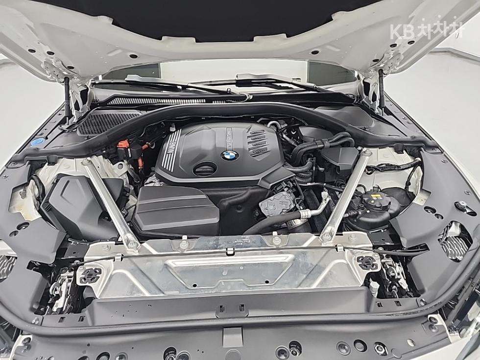 2021 BMW BMW 4 (G22) photo