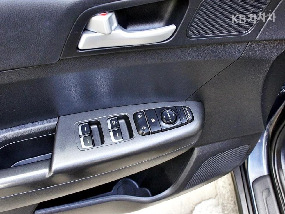 2020 - kia sportage
