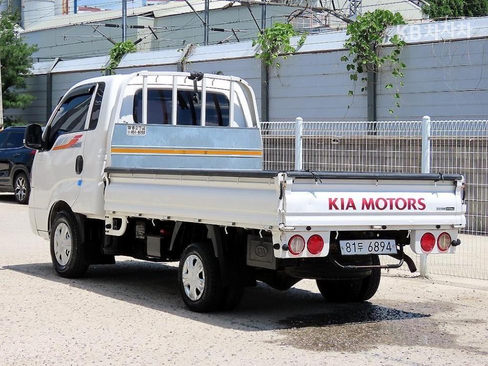 2019 - kia bongo iii