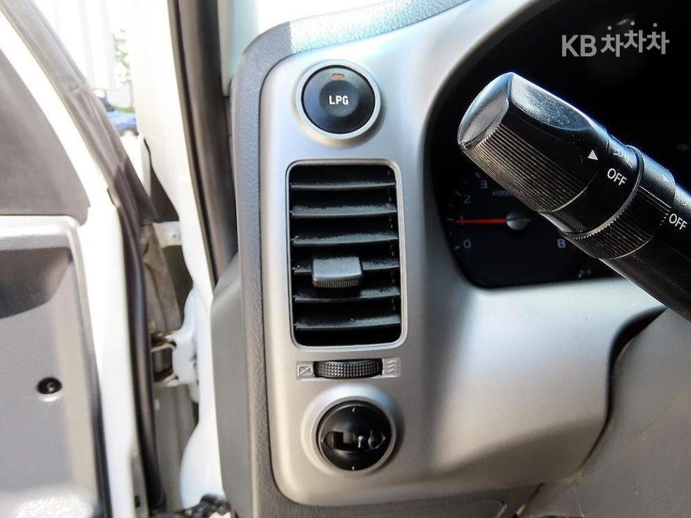 2019 - kia bongo iii