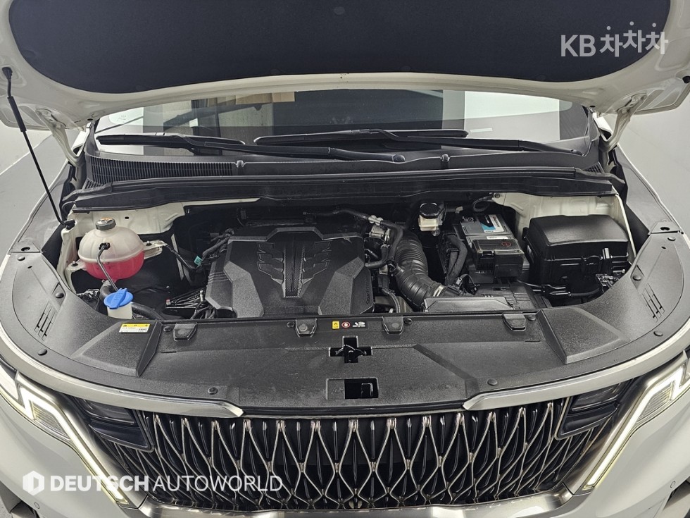 2023 - kia carnival