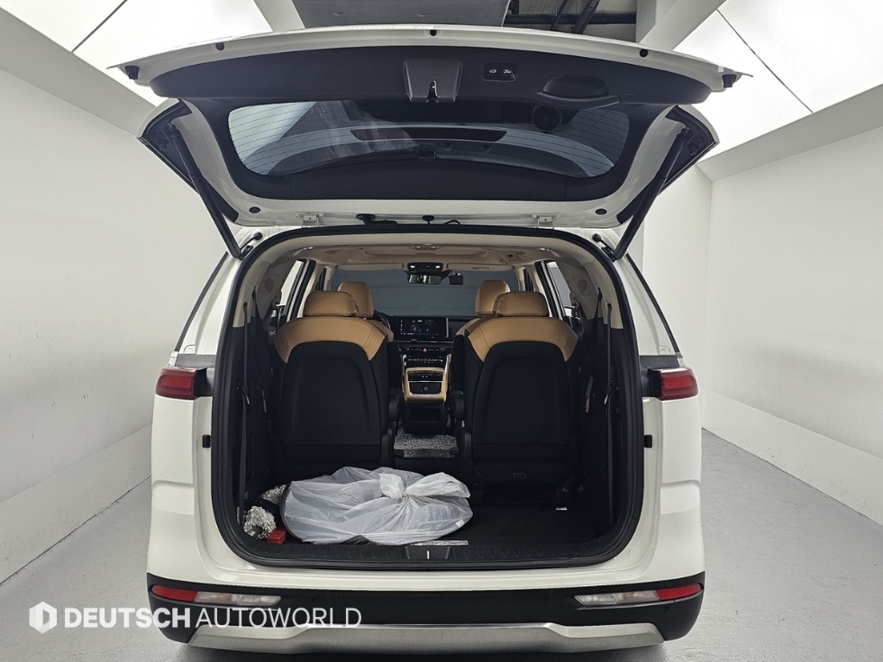 2023 - kia carnival