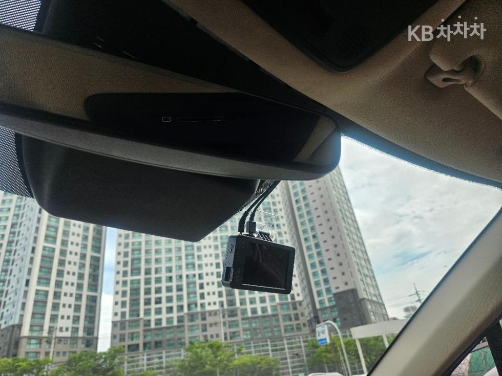 2023 - kia carnival