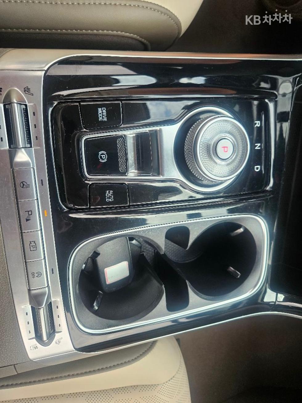 2023 - kia carnival