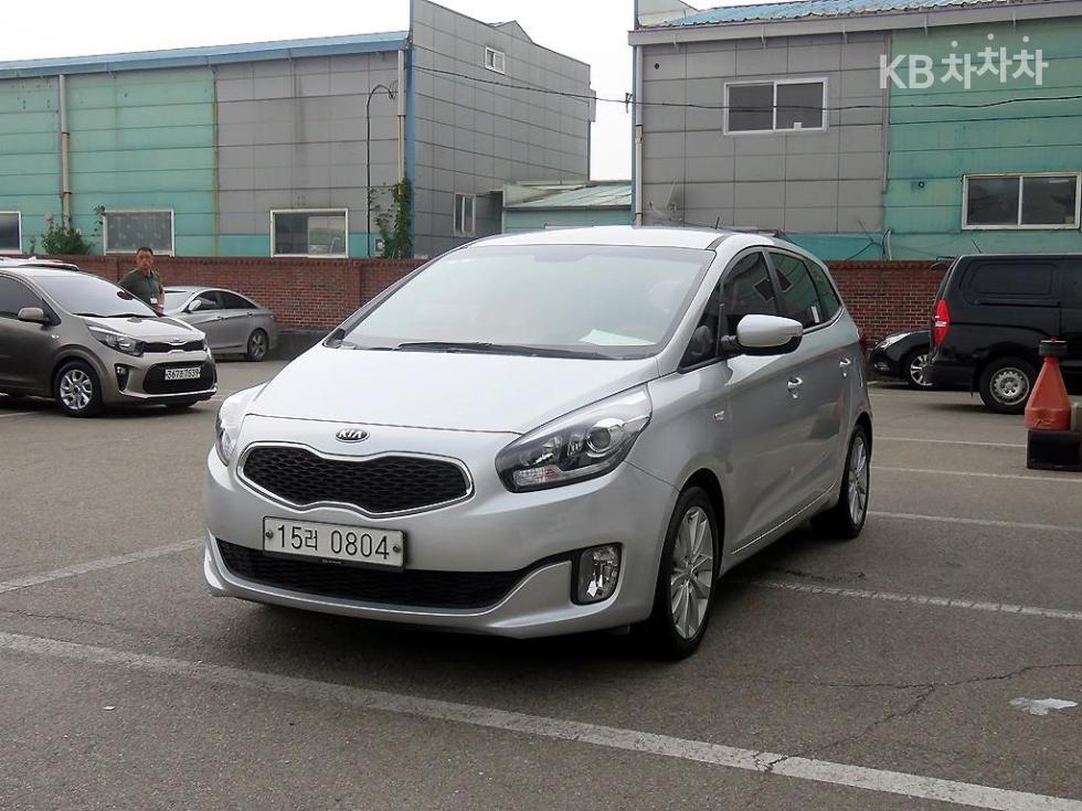 Kia Carens — miniaturë 2