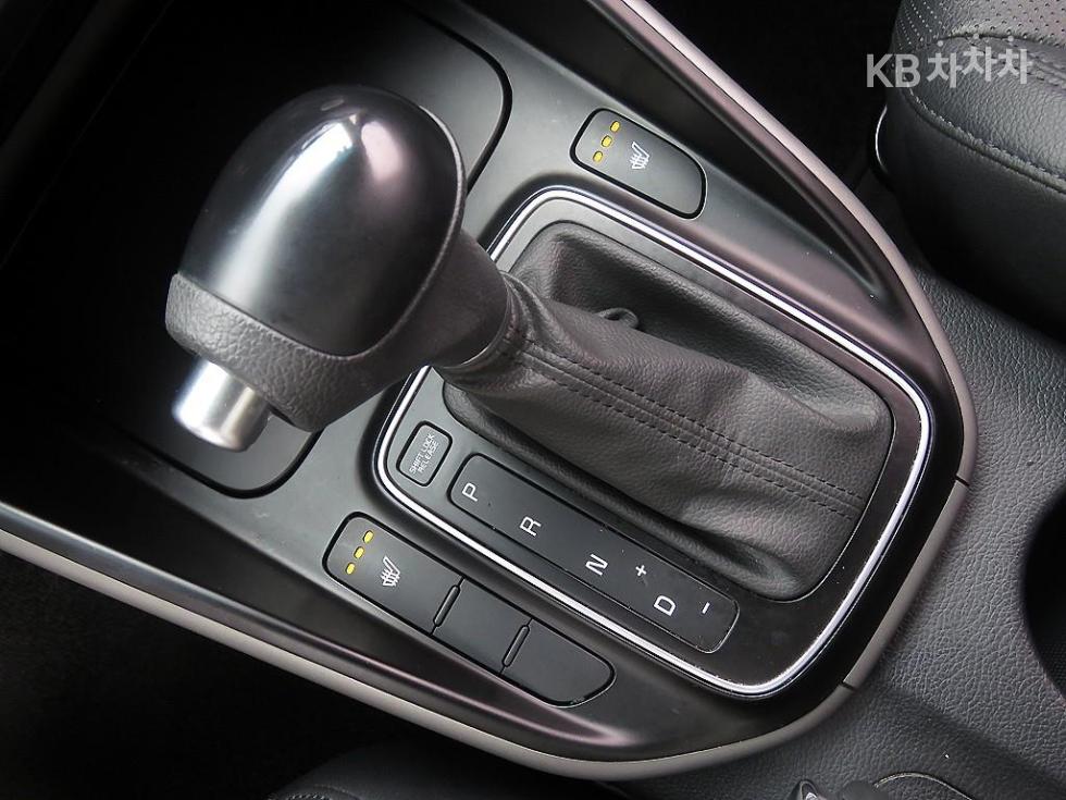 Kia Carens — miniaturë 14