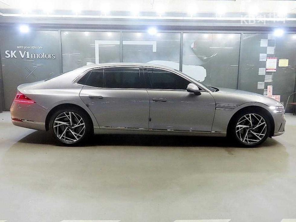 2022 Genesis G90(RS4) photo