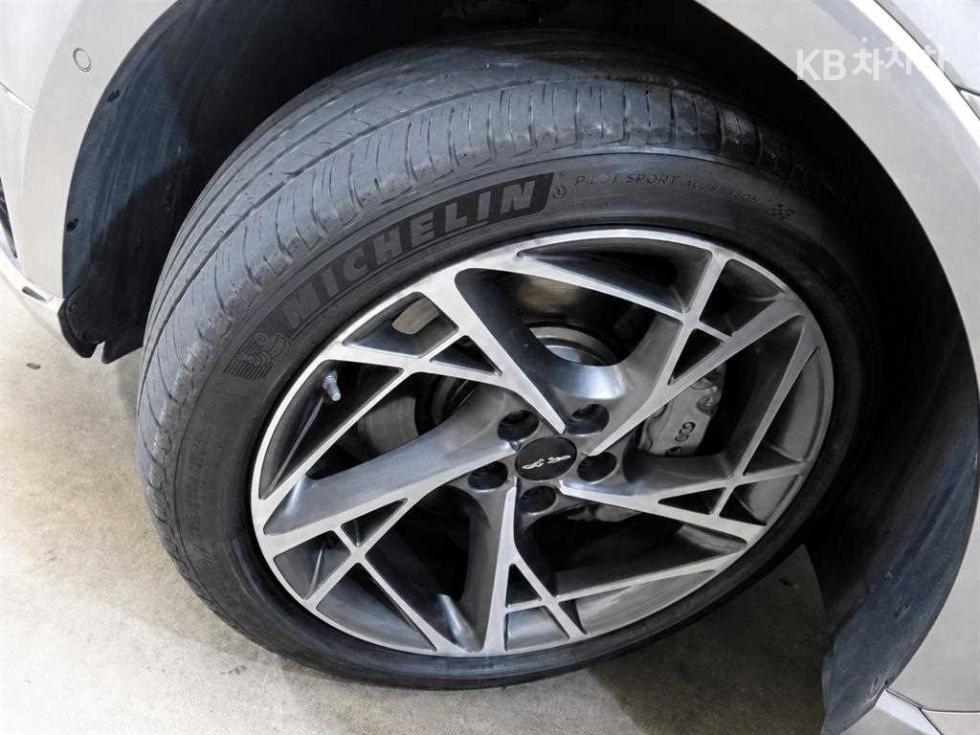 2022 Genesis G90(RS4) photo