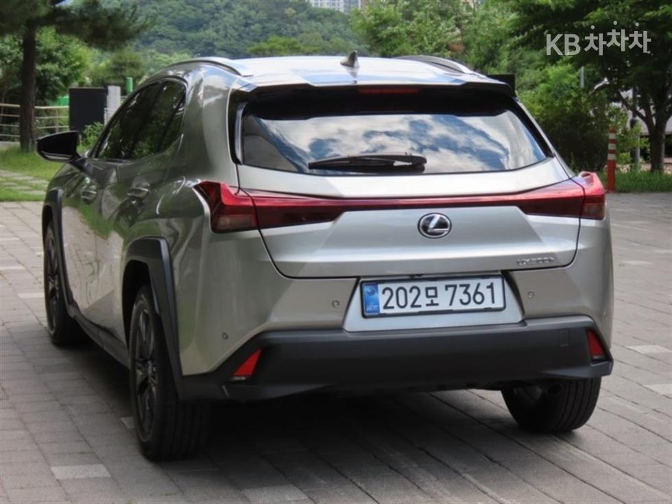 2026 - lexus ux