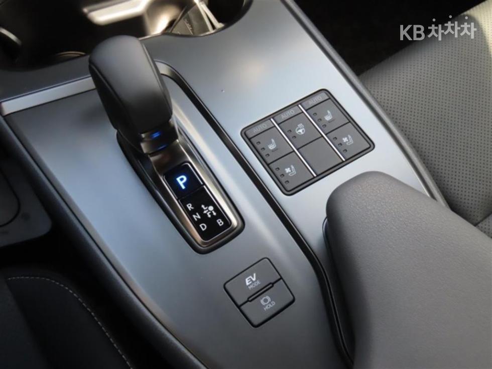 2026 - lexus ux