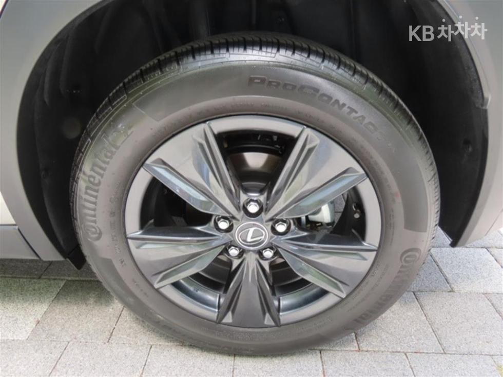 2026 - lexus ux