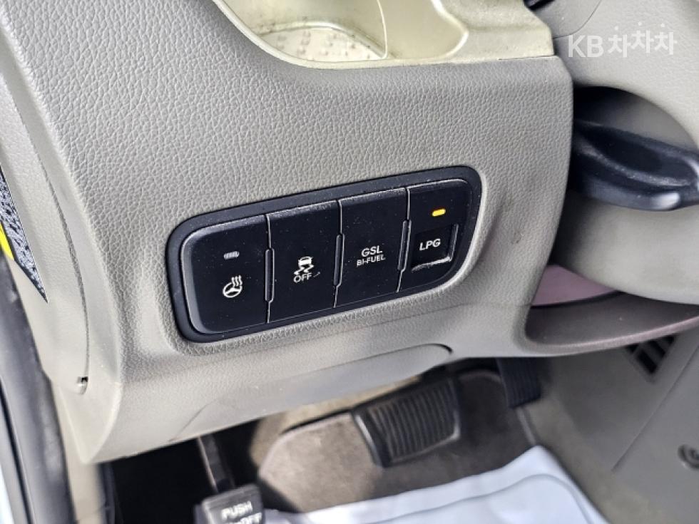 2012 - kia ray