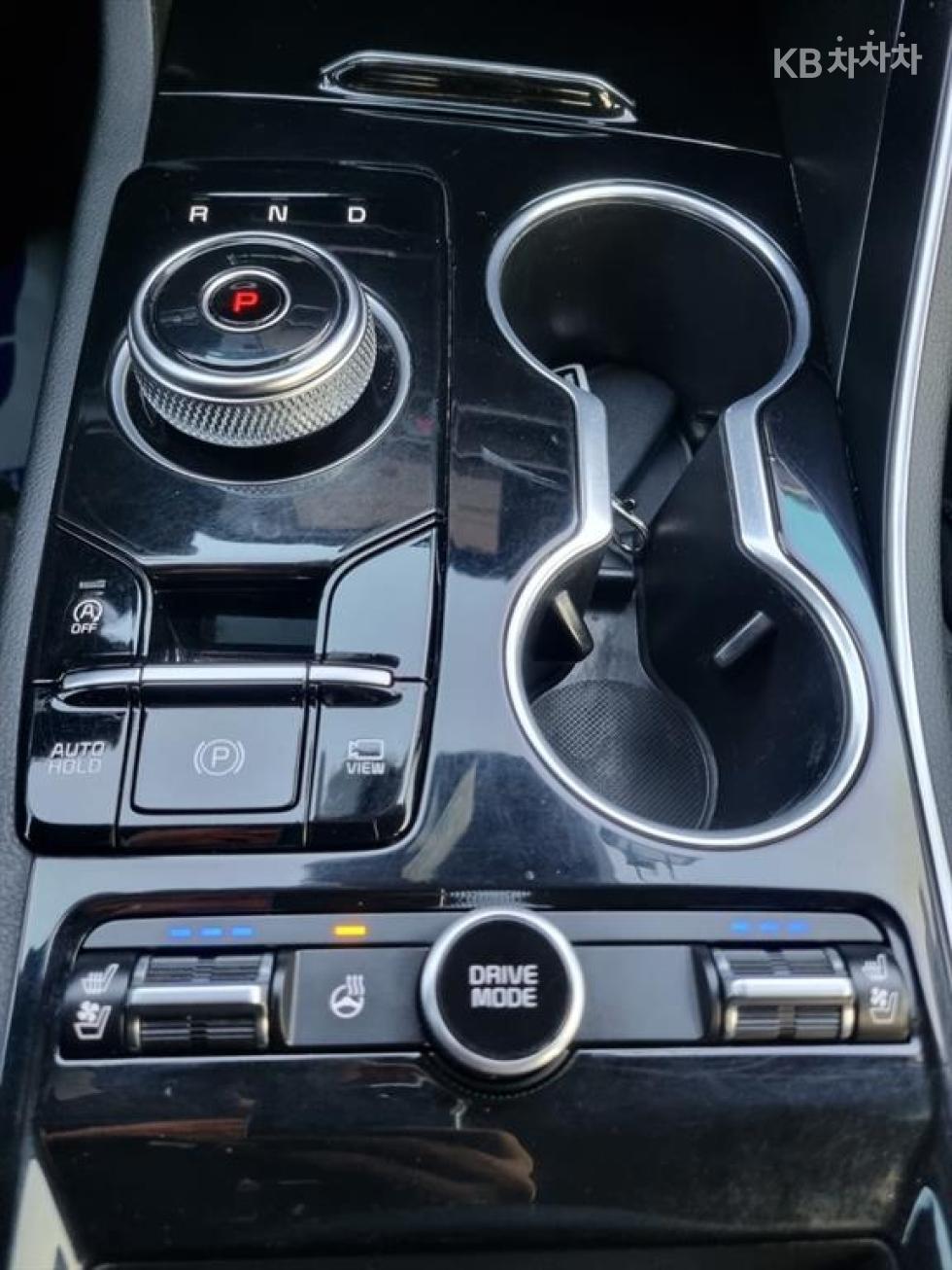 2020 - kia k5