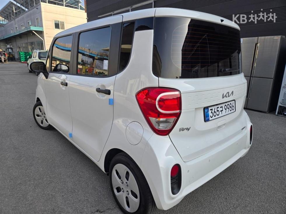 2022 - kia ray