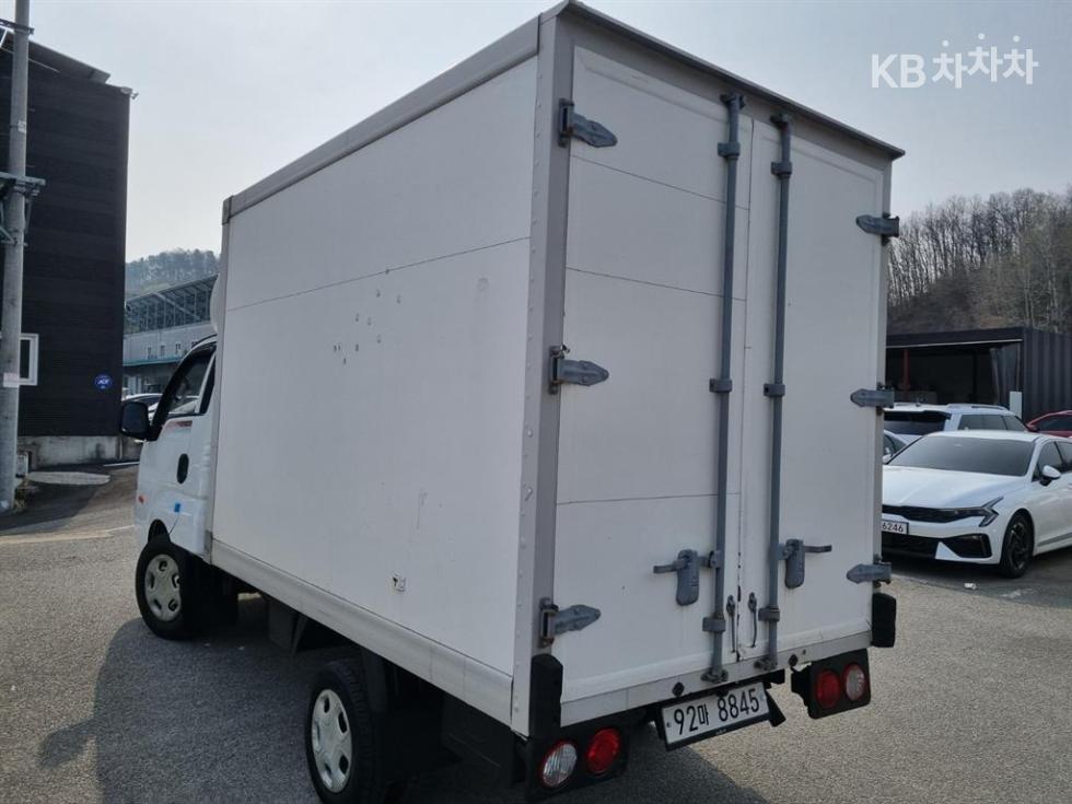 2013 - kia bongo iii