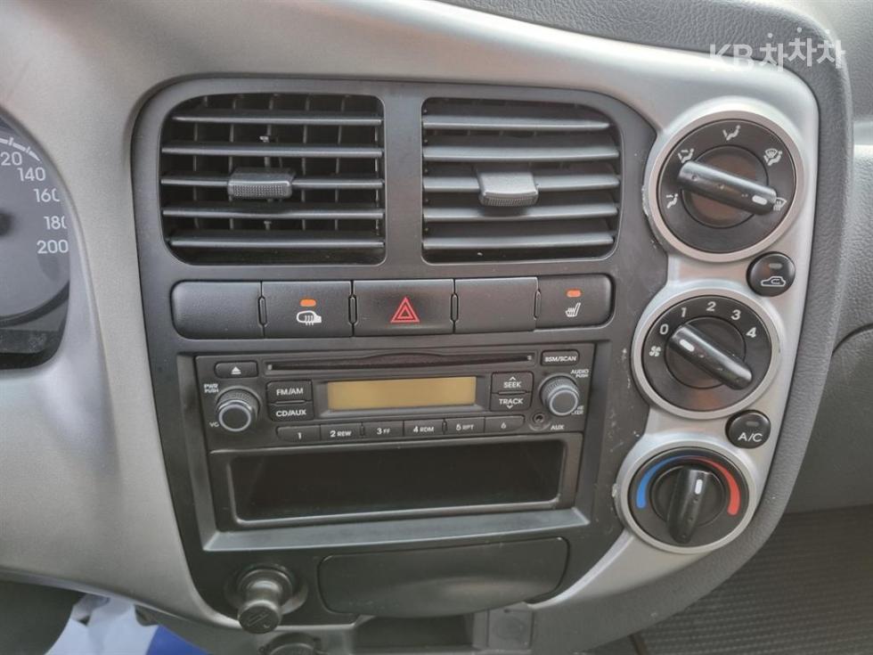 2013 - kia bongo iii