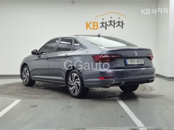 Volkswagen Jetta The 1.4 TSI Premium 4