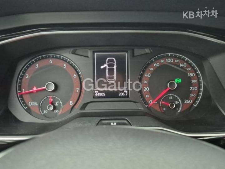 Volkswagen Jetta The 1.4 TSI Premium 8