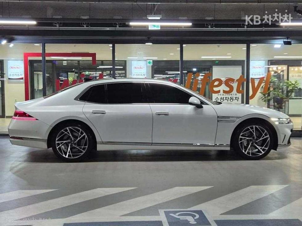 2022 Genesis G90(RS4) photo