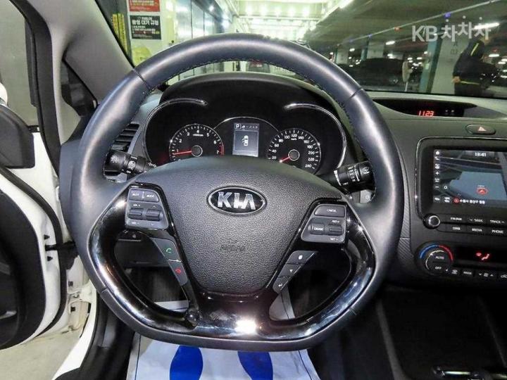 Kia K3 1.6 Gasoline Prestige Base Type 9