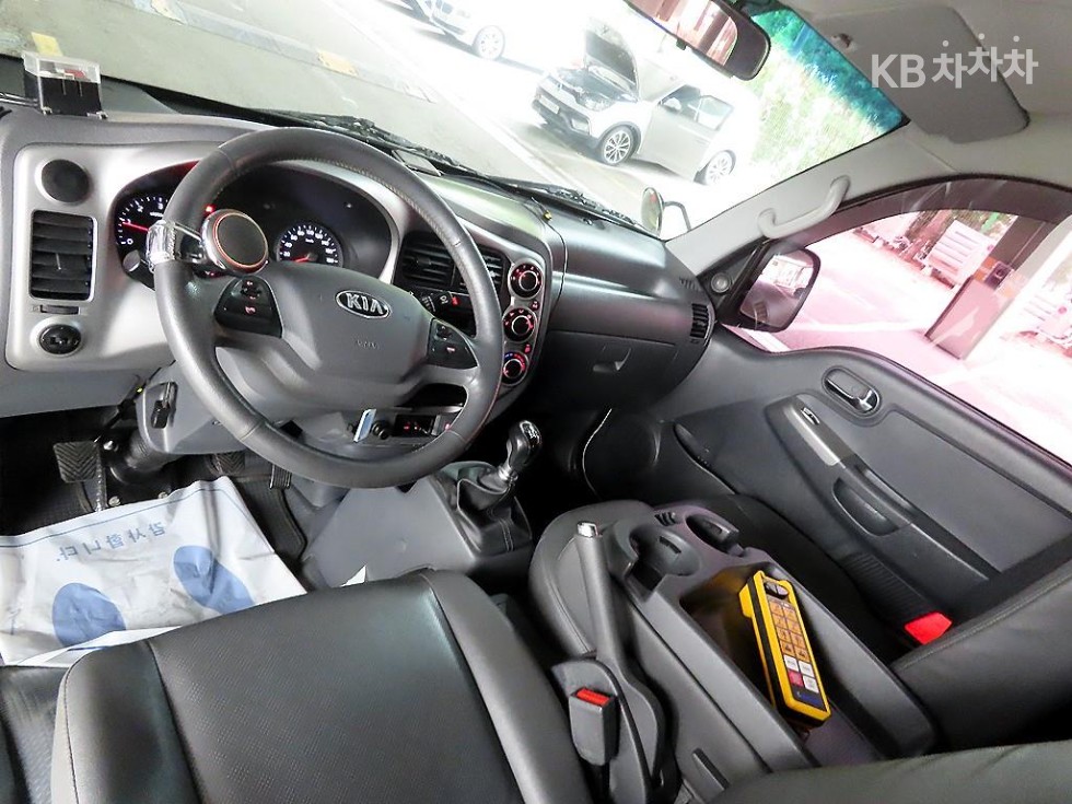 2018 - kia bongo iii