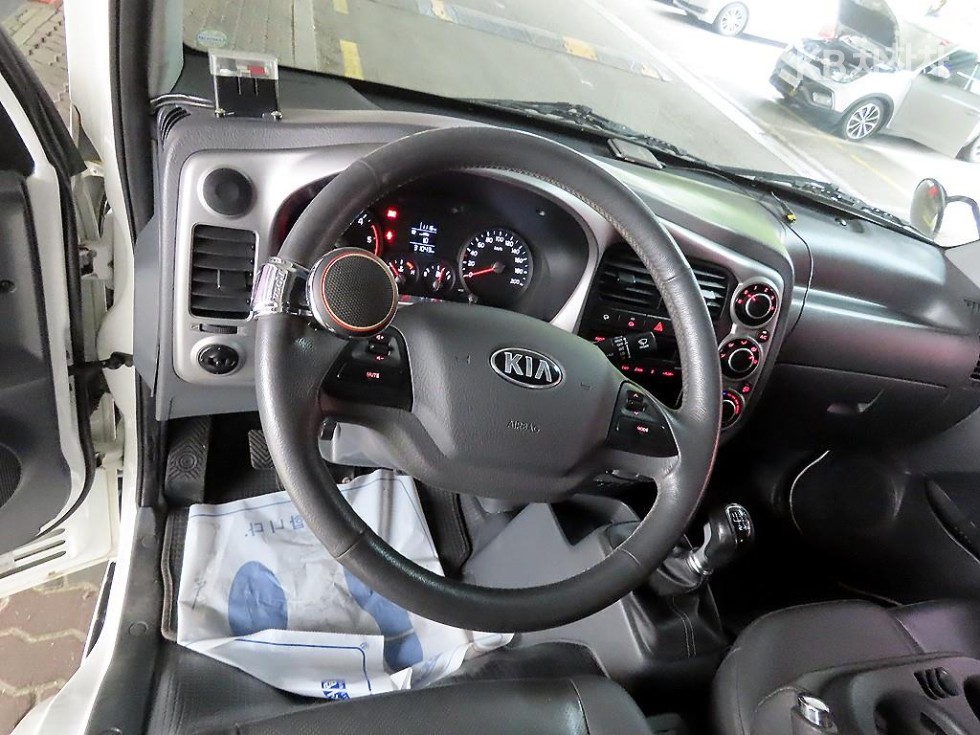 2018 - kia bongo iii