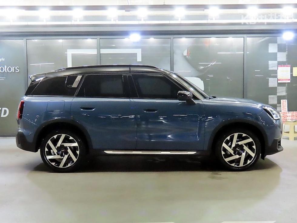 2025 - mini countryman