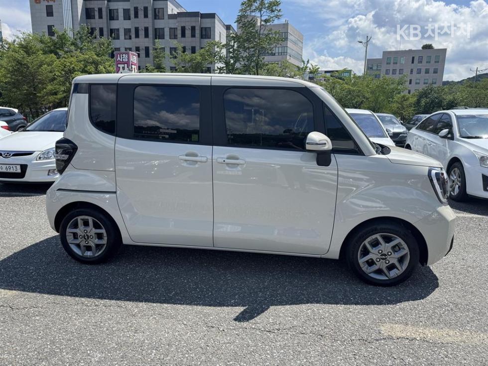 2023 - kia kia