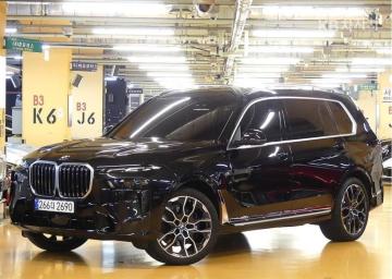 BMW X7 xDrive 40i — foto 1