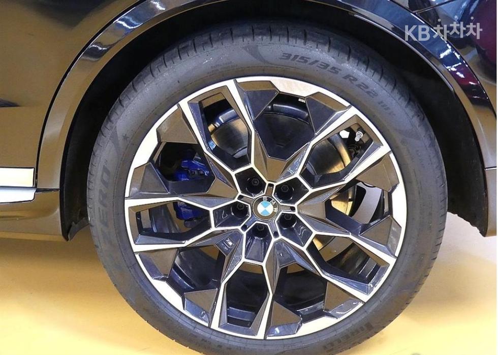 BMW X7 — miniaturë 9