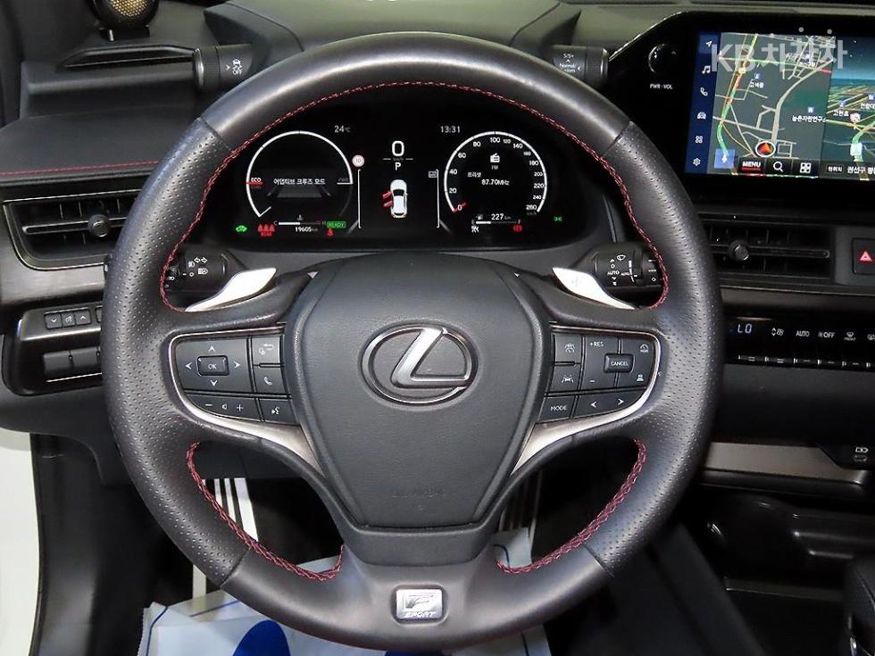 2025 - lexus ux