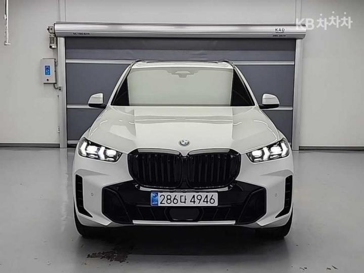 BMW X5 xDrive 30d — foto 1