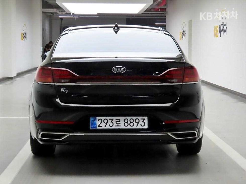 2021 - kia k7